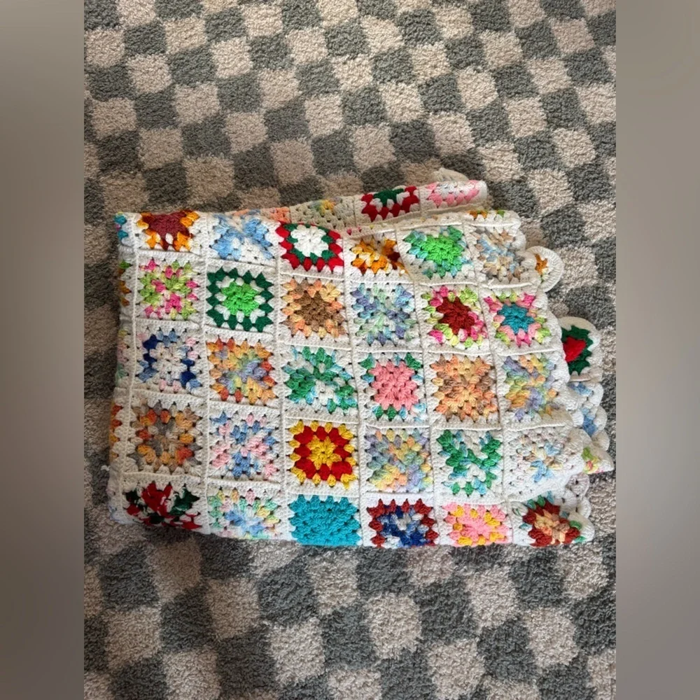 VTG Granny Square Blanket Afghan Crochet Hand Made Patchwork Multi Color Beige